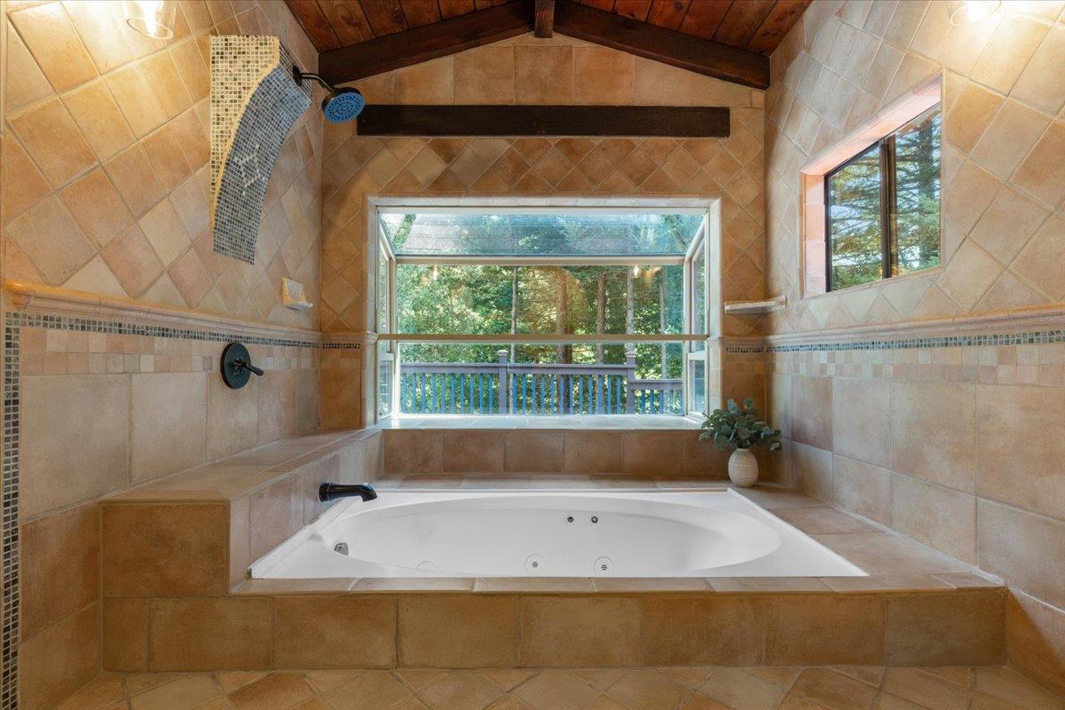 Detail Gallery Image 26 of 54 For 211 Hidden Ln, Santa Cruz,  CA 95060 - 3 Beds | 3 Baths