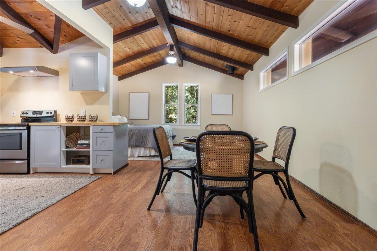 Detail Gallery Image 31 of 54 For 211 Hidden Ln, Santa Cruz,  CA 95060 - 3 Beds | 3 Baths
