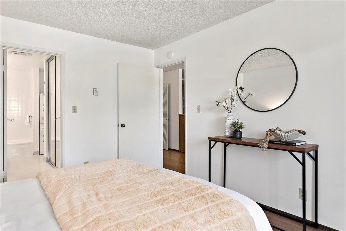 Detail Gallery Image 11 of 24 For 2140 Santa Cruz Ave #B104,  Menlo Park,  CA 94025 - 1 Beds | 1 Baths