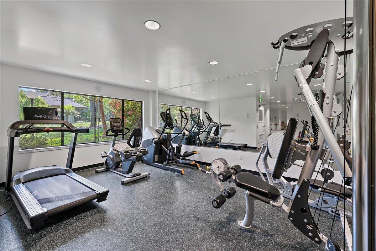 Detail Gallery Image 18 of 24 For 2140 Santa Cruz Ave #B104,  Menlo Park,  CA 94025 - 1 Beds | 1 Baths