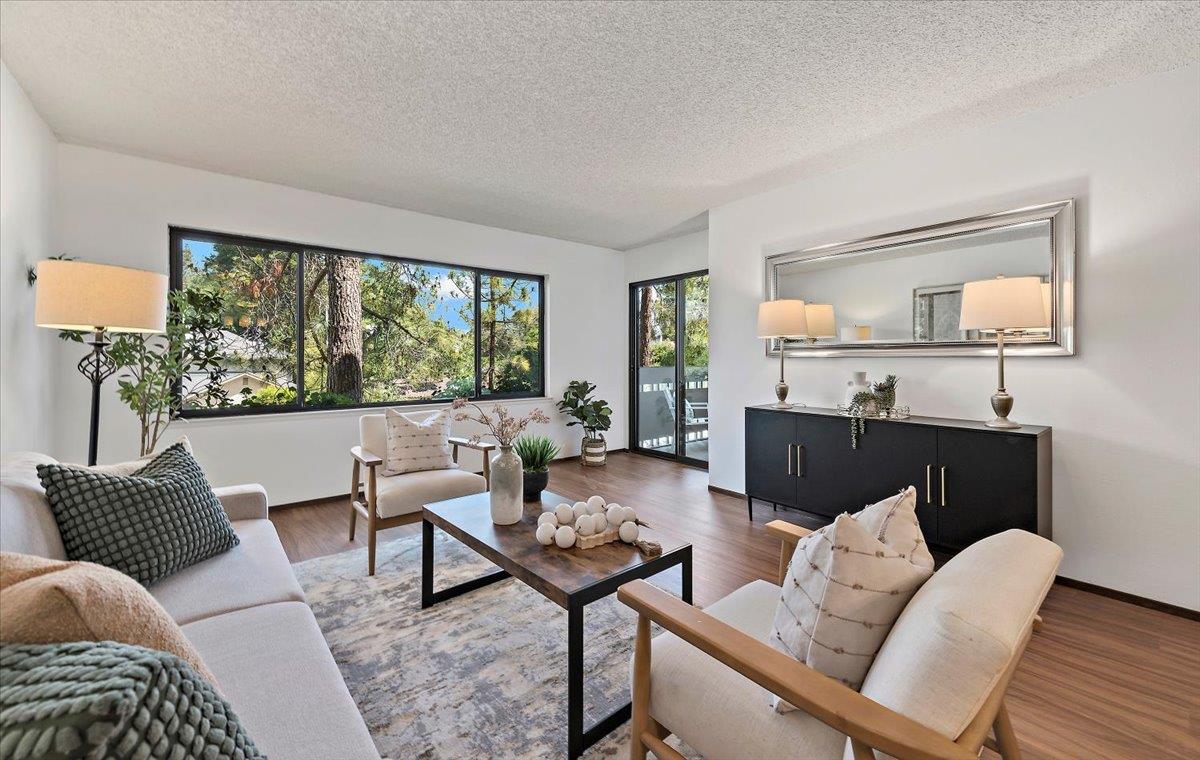 Detail Gallery Image 4 of 24 For 2140 Santa Cruz Ave #B104,  Menlo Park,  CA 94025 - 1 Beds | 1 Baths