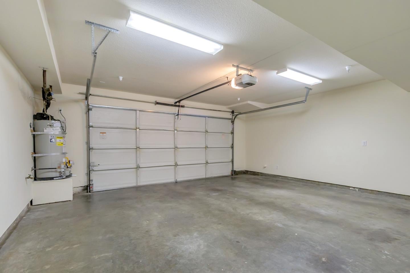 Detail Gallery Image 34 of 41 For 1127 Lund Ter, Sunnyvale,  CA 94089 - 2 Beds | 2/1 Baths