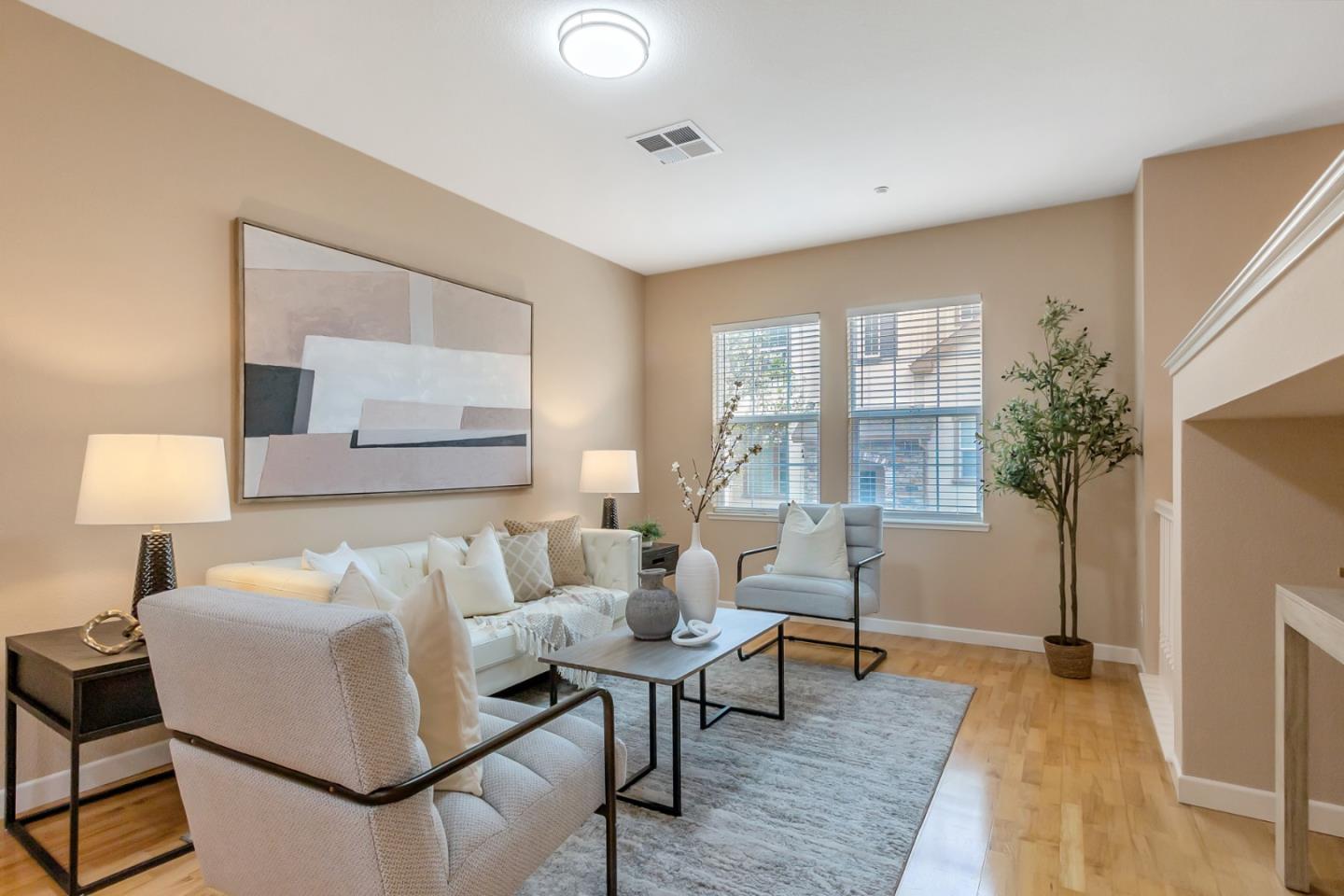 Detail Gallery Image 6 of 41 For 1127 Lund Ter, Sunnyvale,  CA 94089 - 2 Beds | 2/1 Baths