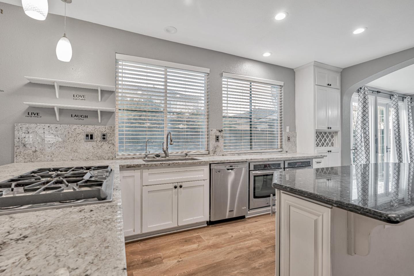 Detail Gallery Image 15 of 63 For 2163 Prato Ct, Los Banos,  CA 93635 - 5 Beds | 2/1 Baths