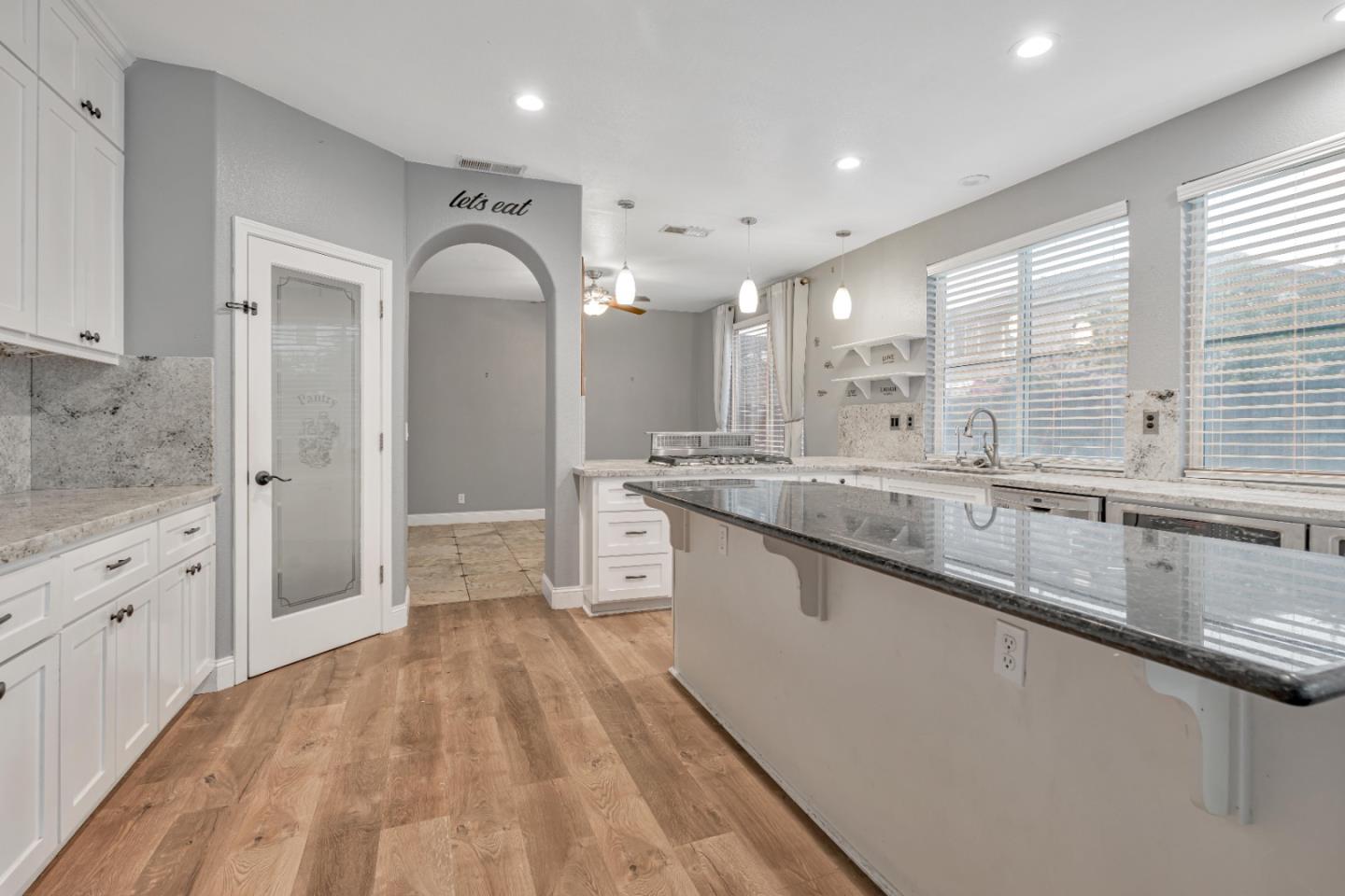 Detail Gallery Image 16 of 63 For 2163 Prato Ct, Los Banos,  CA 93635 - 5 Beds | 2/1 Baths