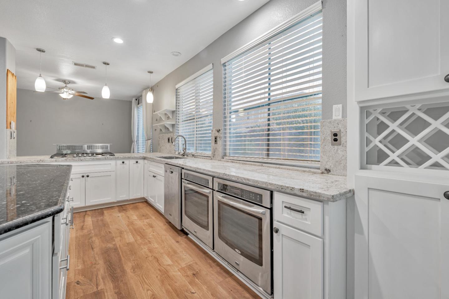 Detail Gallery Image 17 of 63 For 2163 Prato Ct, Los Banos,  CA 93635 - 5 Beds | 2/1 Baths