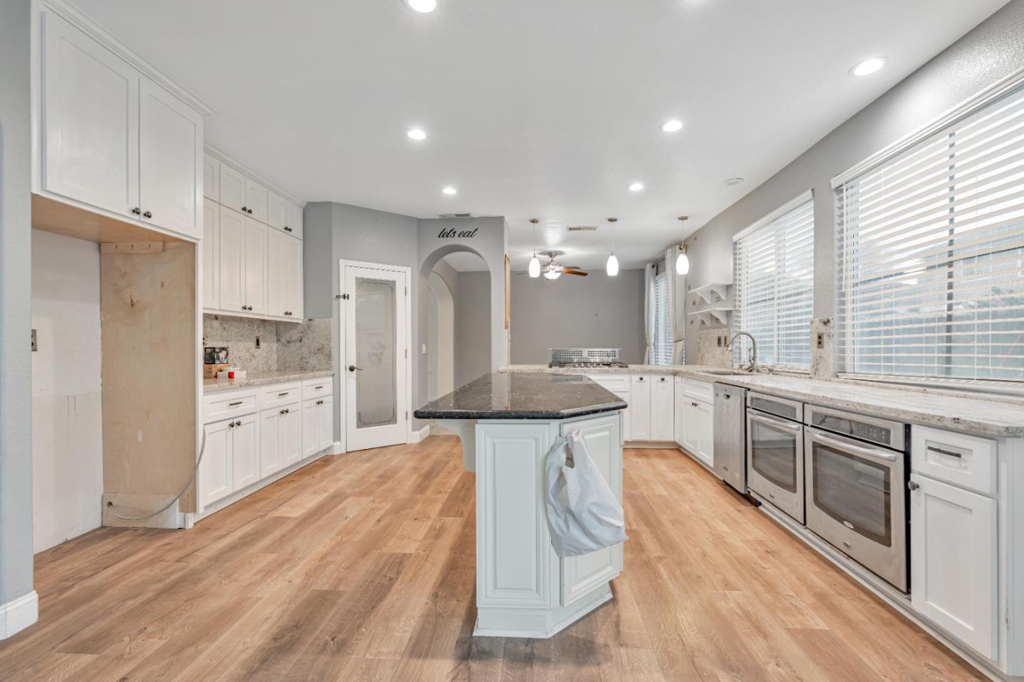 Detail Gallery Image 19 of 63 For 2163 Prato Ct, Los Banos,  CA 93635 - 5 Beds | 2/1 Baths