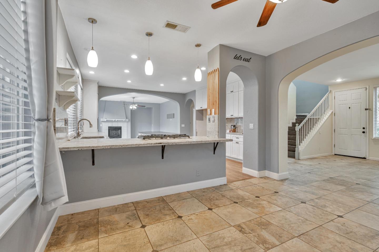 Detail Gallery Image 21 of 63 For 2163 Prato Ct, Los Banos,  CA 93635 - 5 Beds | 2/1 Baths