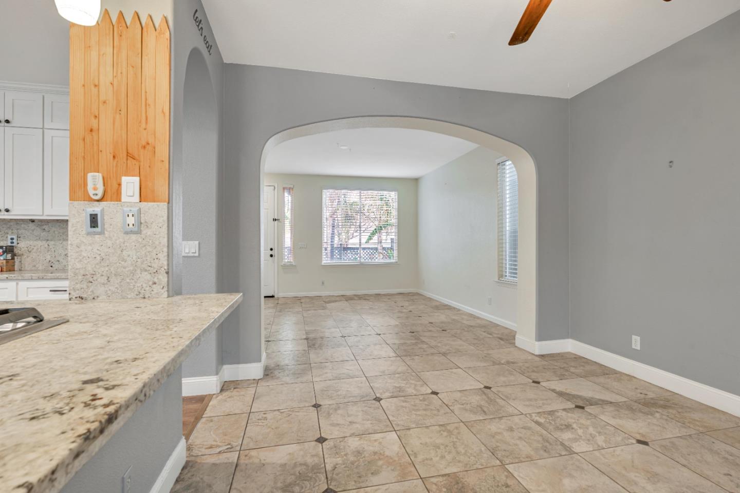Detail Gallery Image 22 of 63 For 2163 Prato Ct, Los Banos,  CA 93635 - 5 Beds | 2/1 Baths