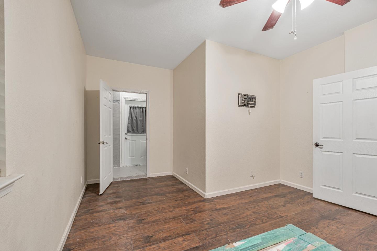 Detail Gallery Image 26 of 63 For 2163 Prato Ct, Los Banos,  CA 93635 - 5 Beds | 2/1 Baths