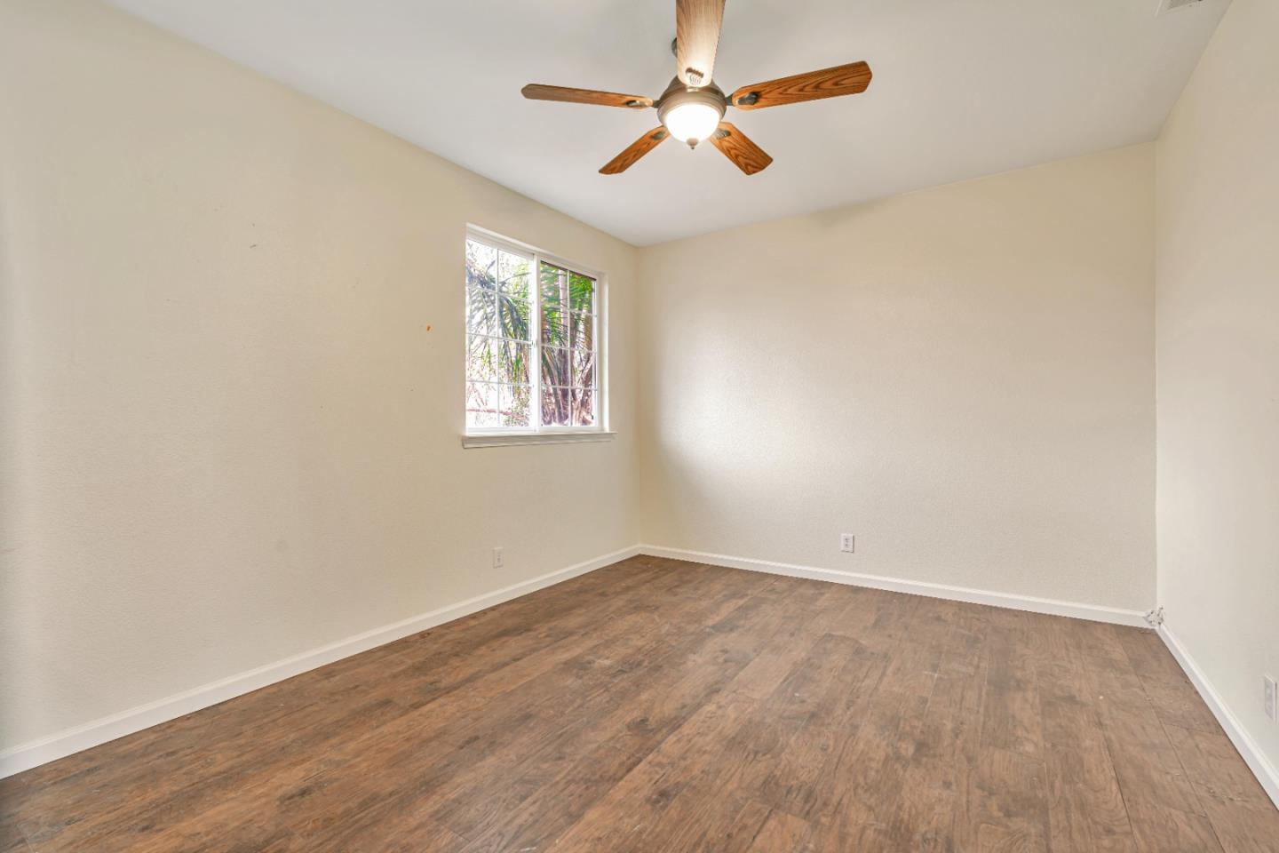 Detail Gallery Image 28 of 63 For 2163 Prato Ct, Los Banos,  CA 93635 - 5 Beds | 2/1 Baths