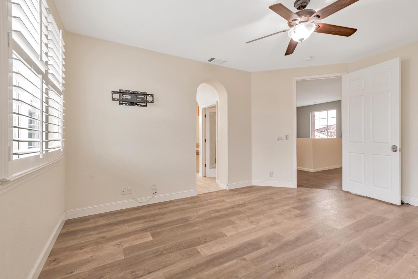 Detail Gallery Image 34 of 63 For 2163 Prato Ct, Los Banos,  CA 93635 - 5 Beds | 2/1 Baths