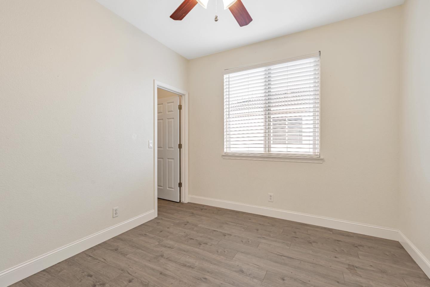 Detail Gallery Image 40 of 63 For 2163 Prato Ct, Los Banos,  CA 93635 - 5 Beds | 2/1 Baths