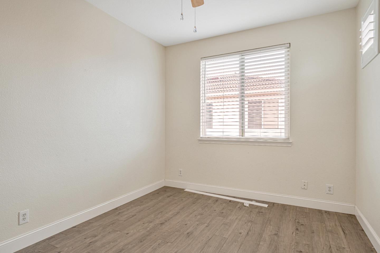 Detail Gallery Image 47 of 63 For 2163 Prato Ct, Los Banos,  CA 93635 - 5 Beds | 2/1 Baths
