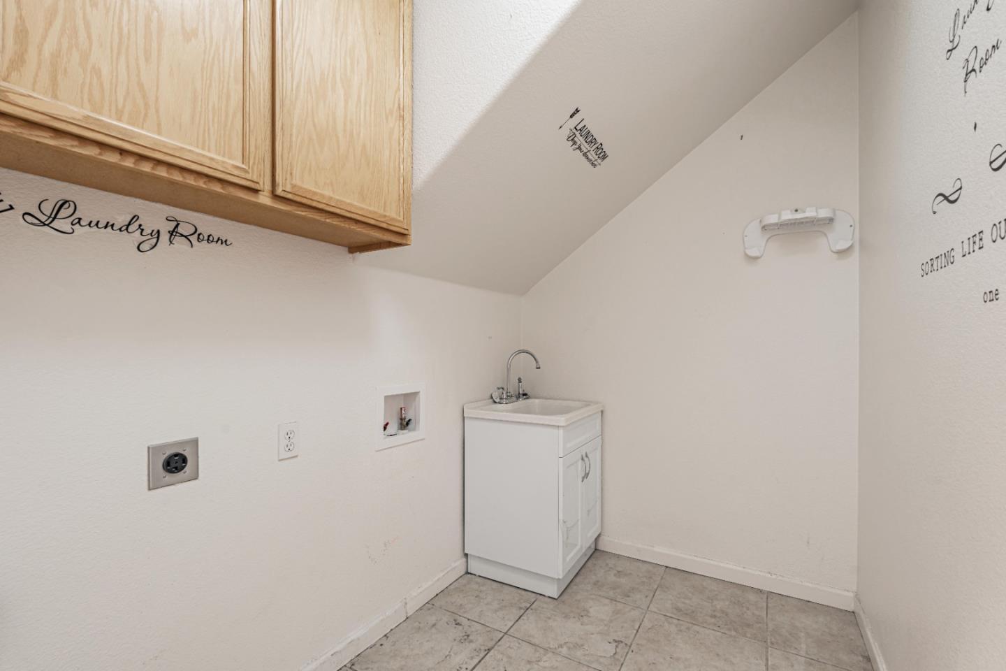 Detail Gallery Image 55 of 63 For 2163 Prato Ct, Los Banos,  CA 93635 - 5 Beds | 2/1 Baths