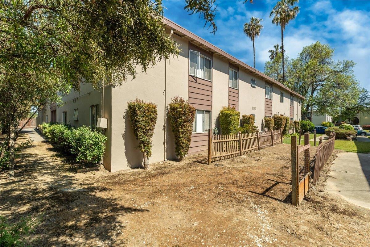 Detail Gallery Image 5 of 6 For 445 N 26th St, San Jose,  CA 95116 - – Beds | – Baths