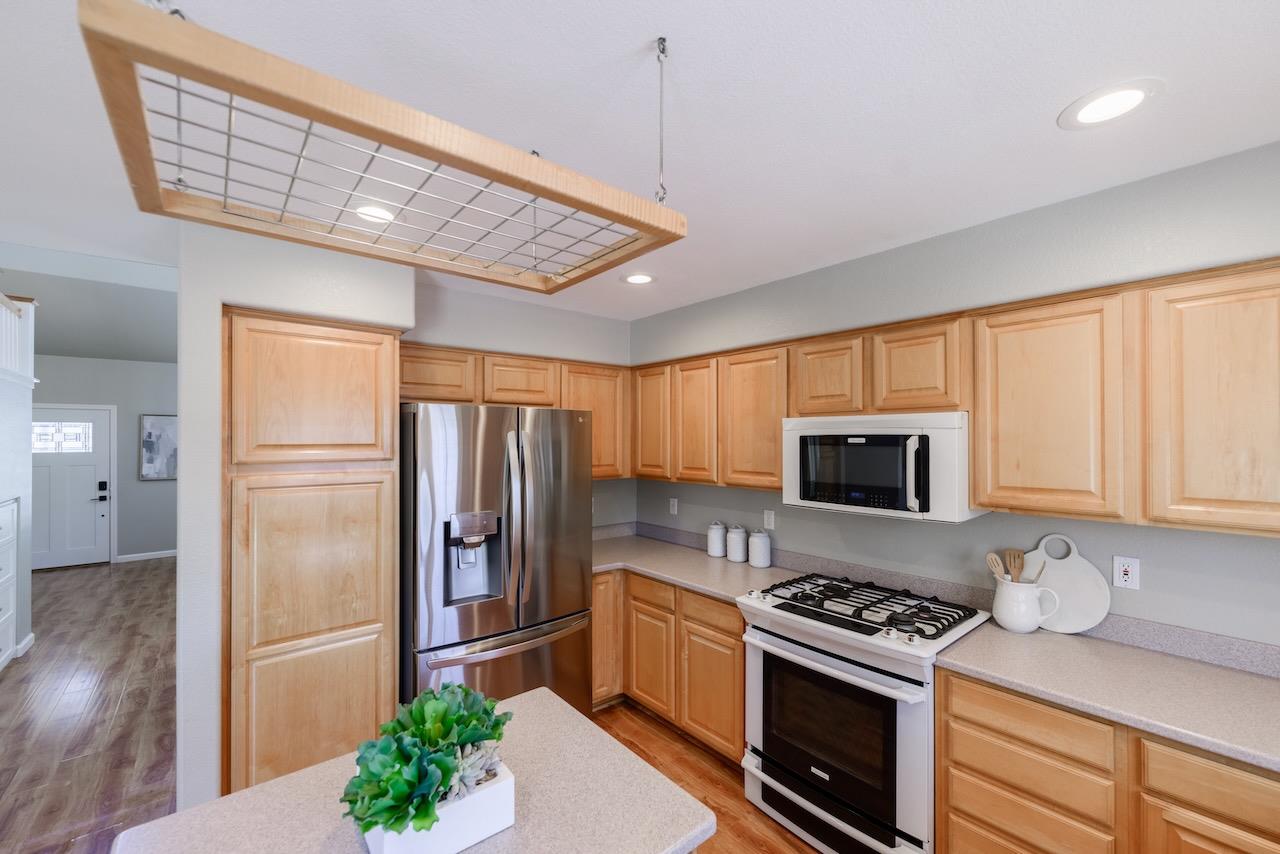 Detail Gallery Image 26 of 108 For 141 Navigator Dr, Scotts Valley,  CA 95066 - 4 Beds | 2/1 Baths