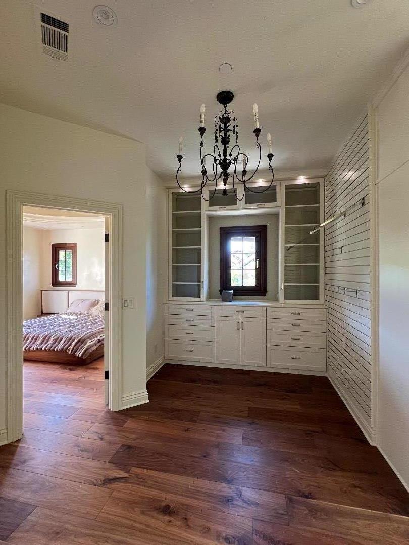 Detail Gallery Image 11 of 25 For 145 Hillside Ave, Menlo Park,  CA 94025 - 5 Beds | 5 Baths
