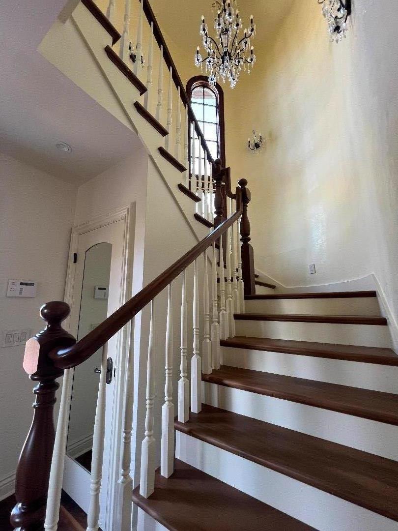 Detail Gallery Image 18 of 25 For 145 Hillside Ave, Menlo Park,  CA 94025 - 5 Beds | 5 Baths