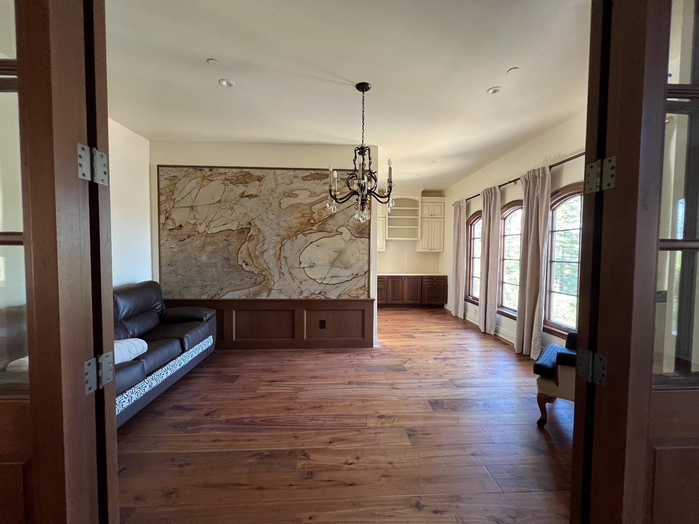 Detail Gallery Image 19 of 25 For 145 Hillside Ave, Menlo Park,  CA 94025 - 5 Beds | 5 Baths