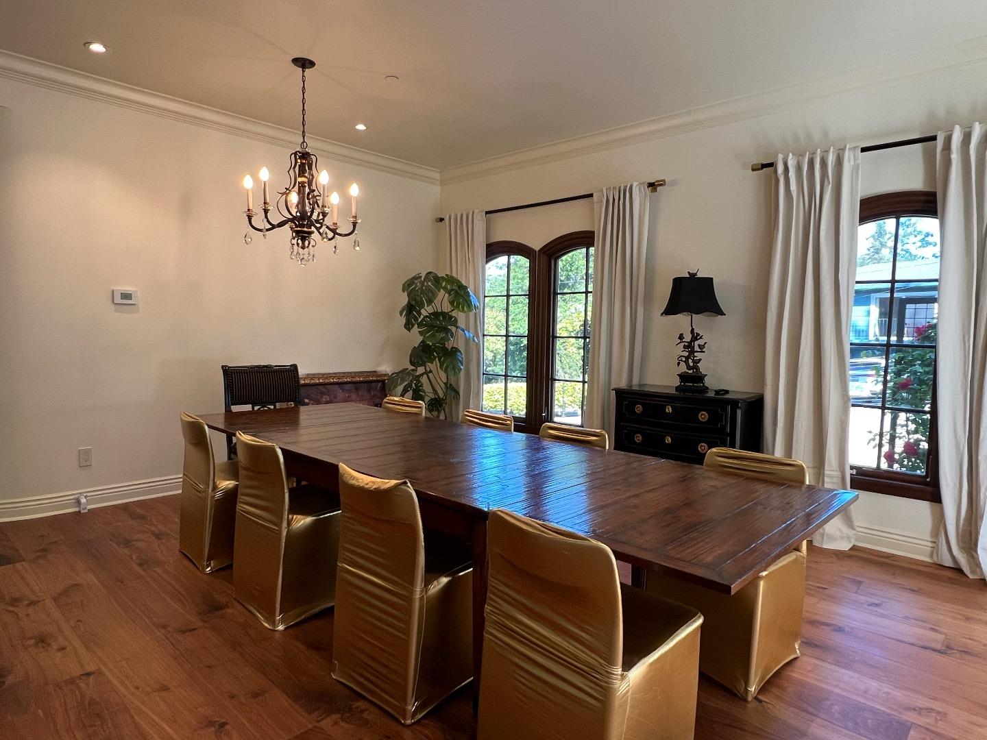 Detail Gallery Image 4 of 25 For 145 Hillside Ave, Menlo Park,  CA 94025 - 5 Beds | 5 Baths