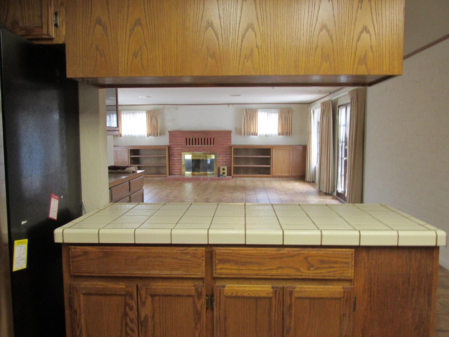 Detail Gallery Image 5 of 23 For 861 Enterprise Rd, Hollister,  CA 95023 - 3 Beds | 3 Baths