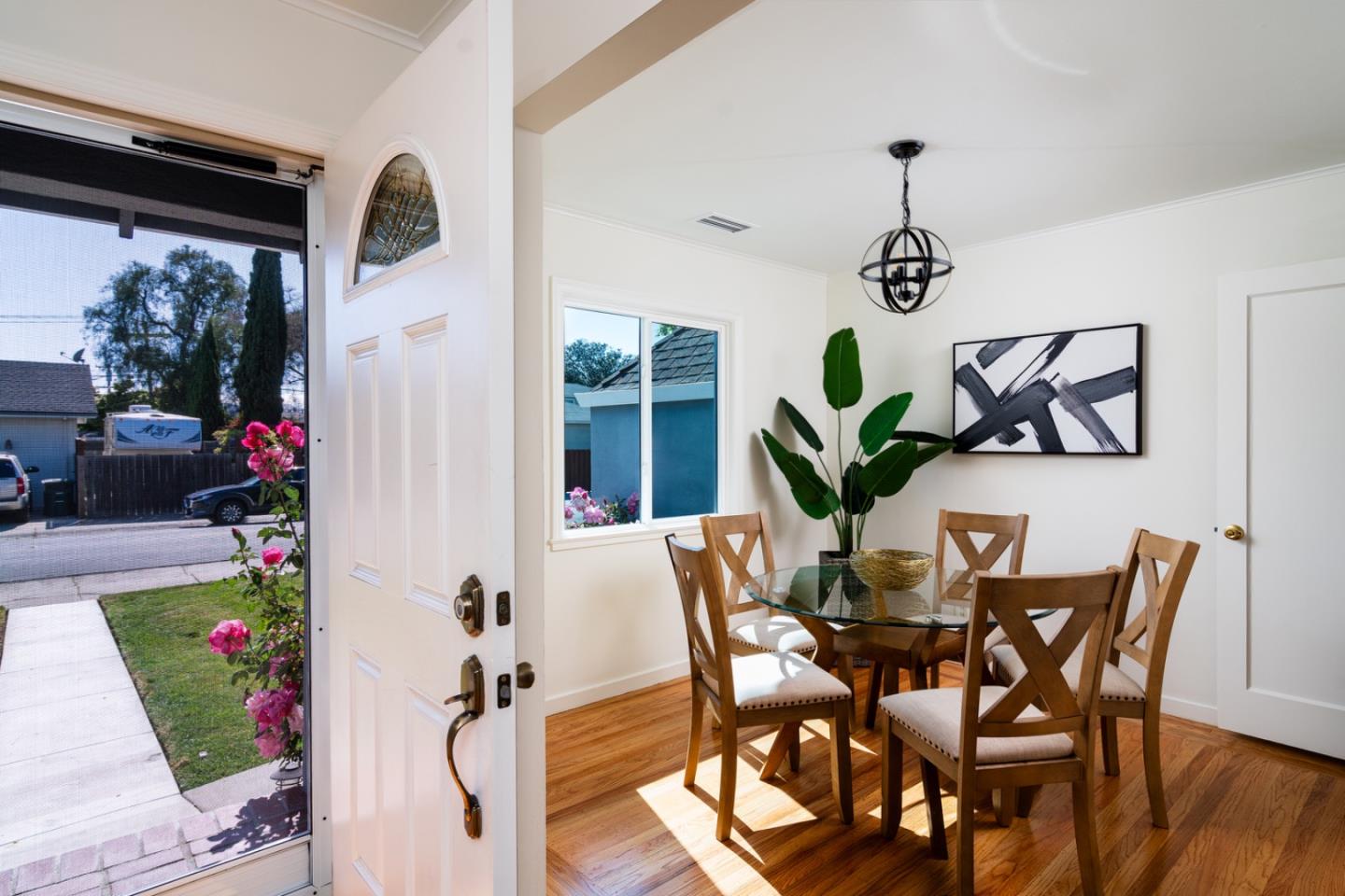Detail Gallery Image 4 of 19 For 1525 S Grant St, San Mateo,  CA 94402 - 3 Beds | 1 Baths