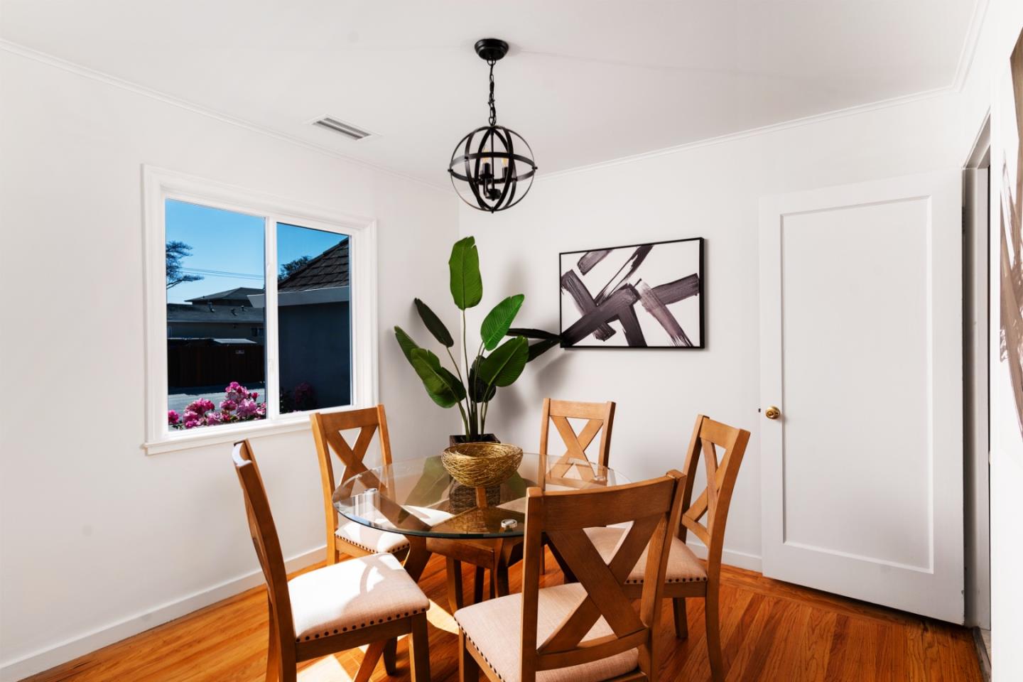 Detail Gallery Image 6 of 19 For 1525 S Grant St, San Mateo,  CA 94402 - 3 Beds | 1 Baths