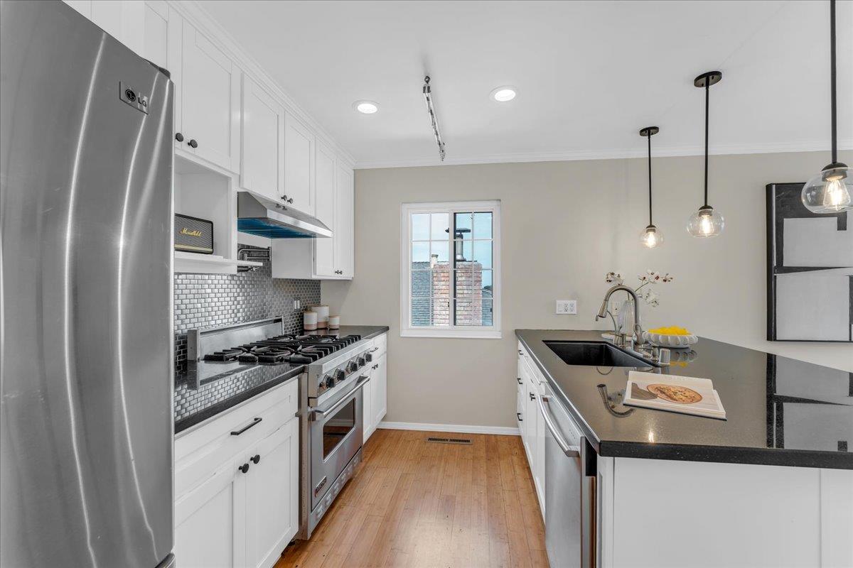Detail Gallery Image 11 of 49 For 2800 Chabot Dr, San Bruno,  CA 94066 - 3 Beds | 2 Baths