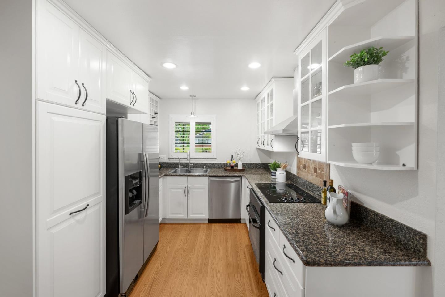 Detail Gallery Image 11 of 45 For 2359 Briarwood Dr, San Jose,  CA 95125 - 3 Beds | 2 Baths