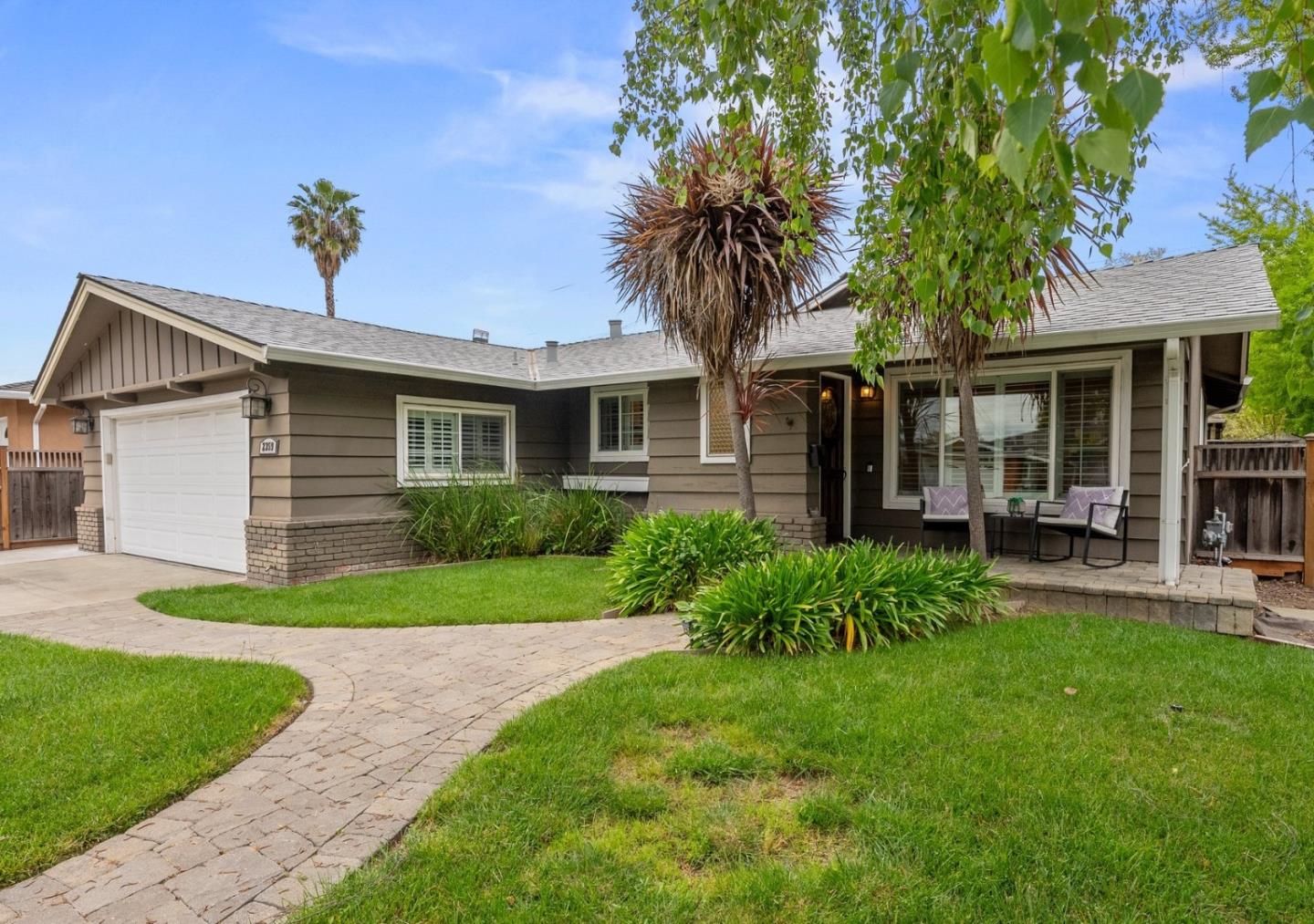 Detail Gallery Image 2 of 45 For 2359 Briarwood Dr, San Jose,  CA 95125 - 3 Beds | 2 Baths
