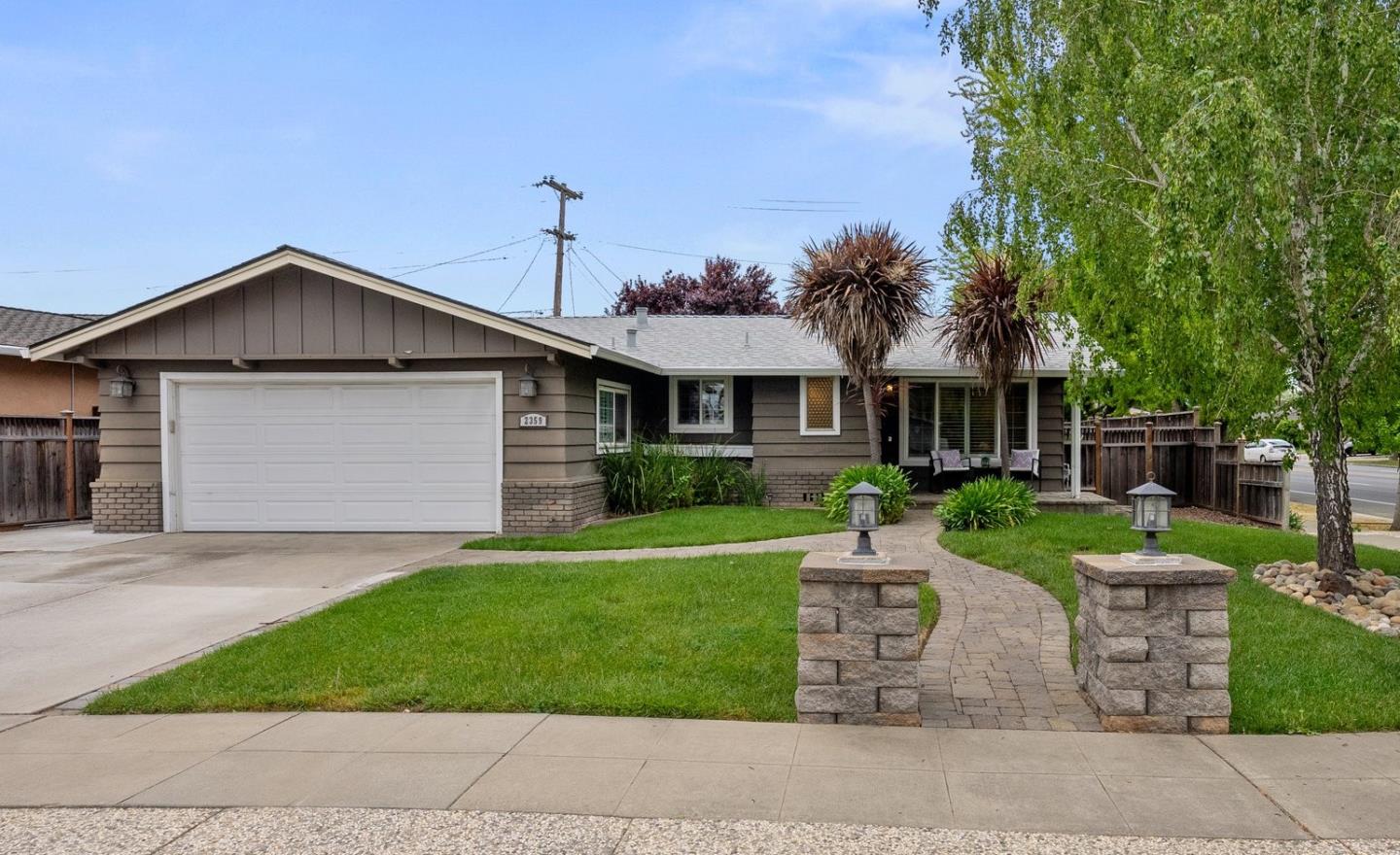 Detail Gallery Image 3 of 45 For 2359 Briarwood Dr, San Jose,  CA 95125 - 3 Beds | 2 Baths