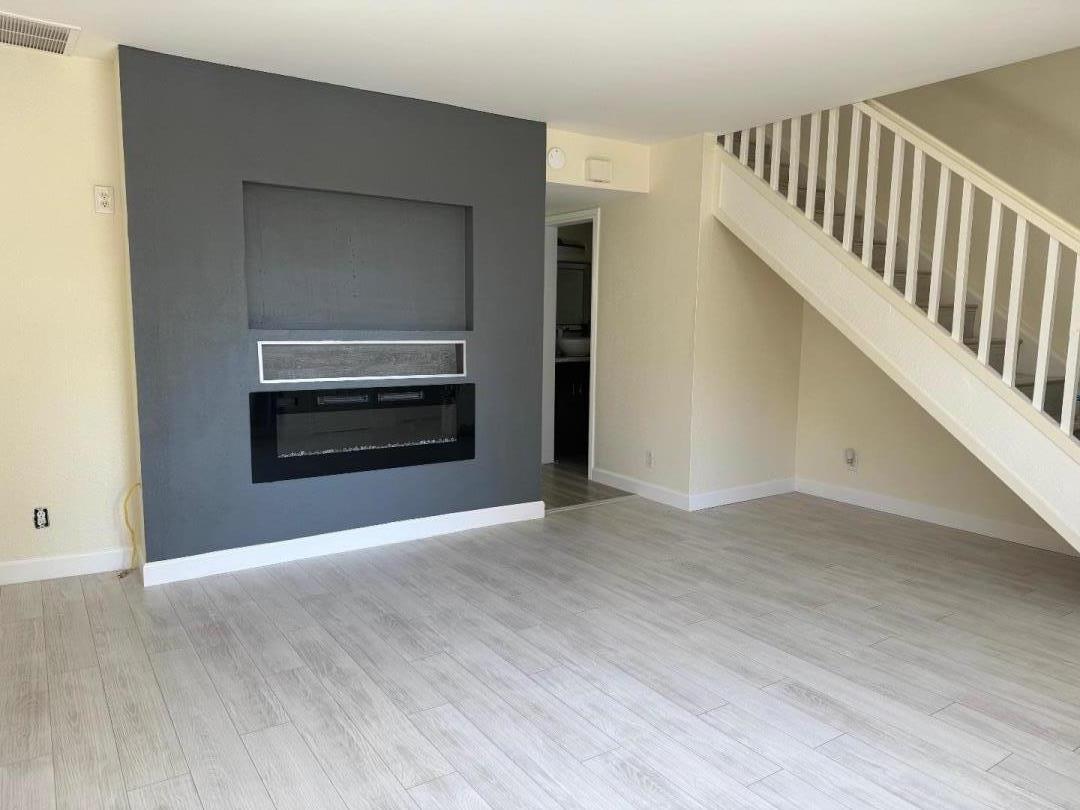 Detail Gallery Image 3 of 20 For 631 Foster Ct #3,  Hayward,  CA 94544 - 3 Beds | 1/1 Baths
