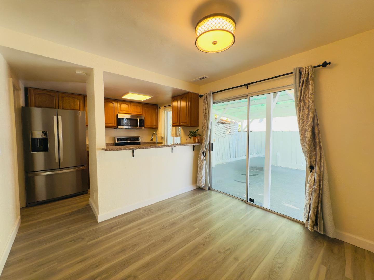 Detail Gallery Image 9 of 20 For 631 Foster Ct #3,  Hayward,  CA 94544 - 3 Beds | 1/1 Baths