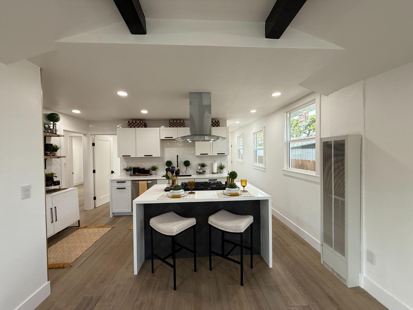 Detail Gallery Image 10 of 39 For 684 David Ave, Monterey,  CA 93940 - 4 Beds | 2 Baths