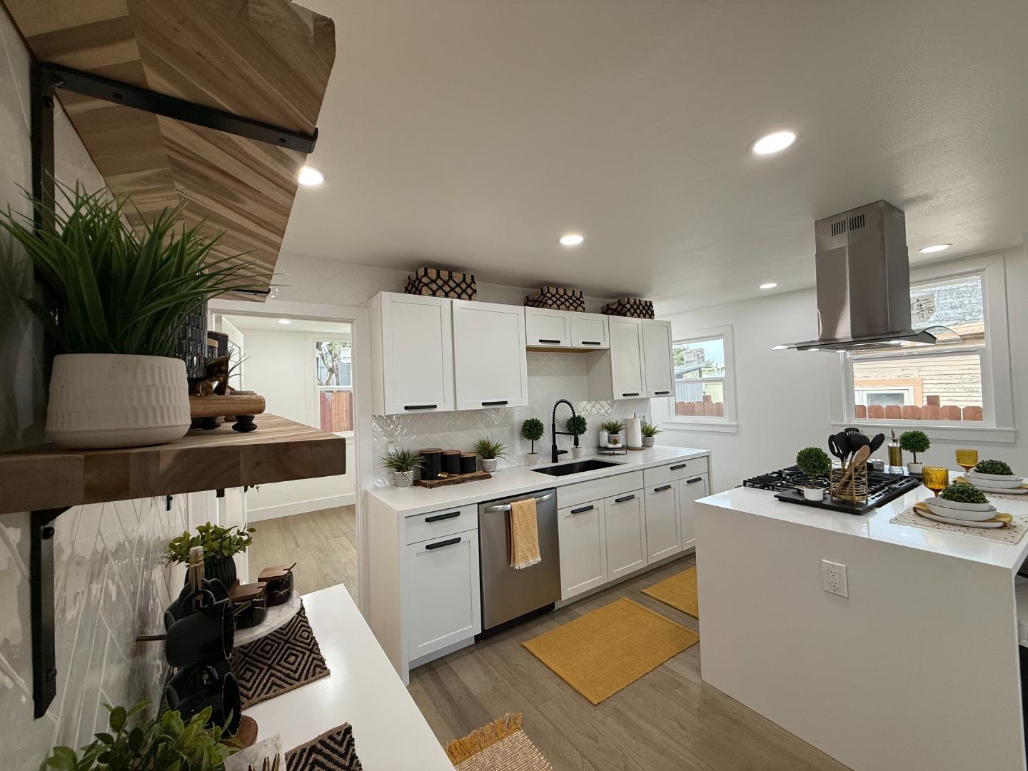 Detail Gallery Image 11 of 39 For 684 David Ave, Monterey,  CA 93940 - 4 Beds | 2 Baths