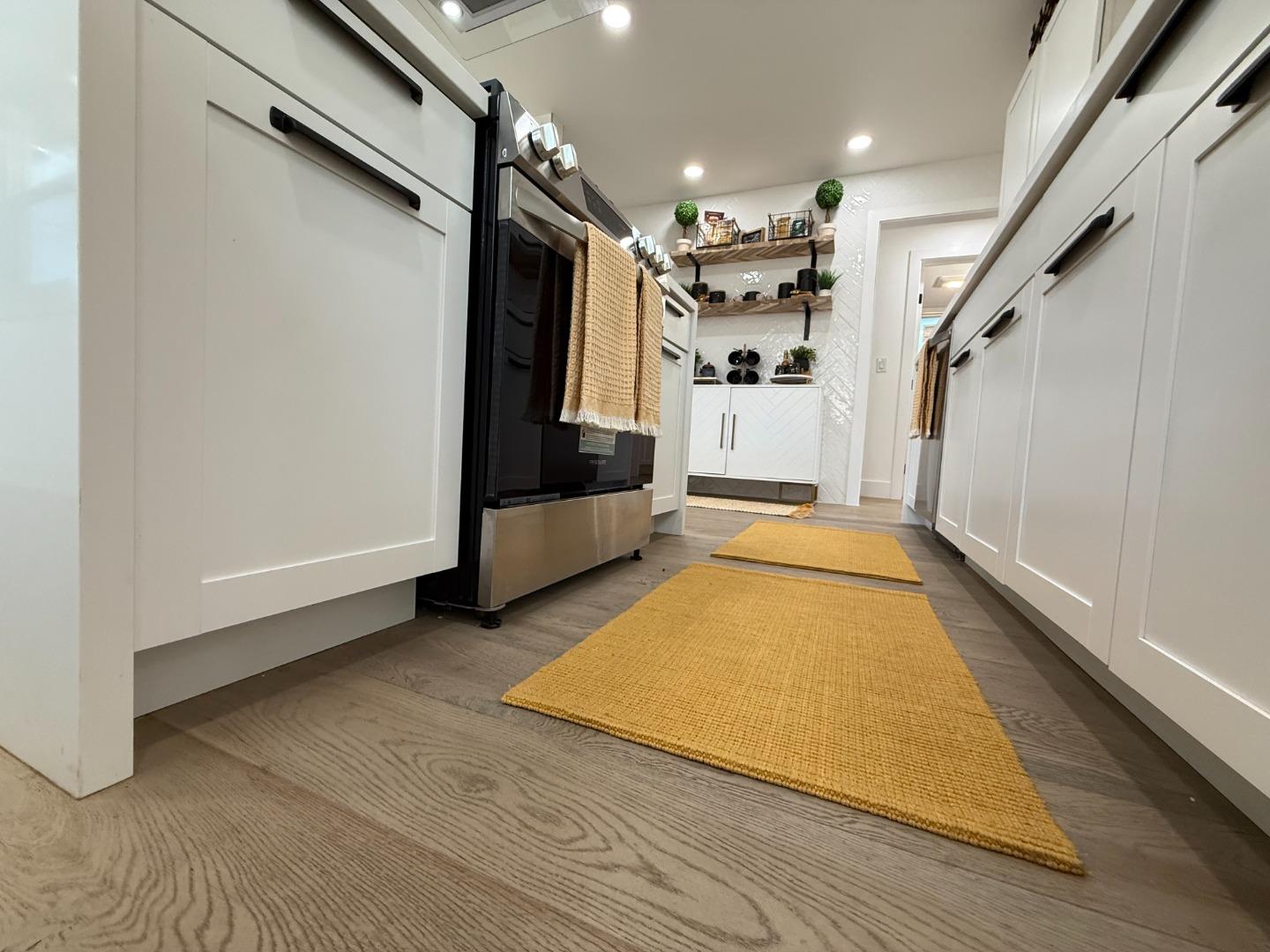 Detail Gallery Image 14 of 39 For 684 David Ave, Monterey,  CA 93940 - 4 Beds | 2 Baths