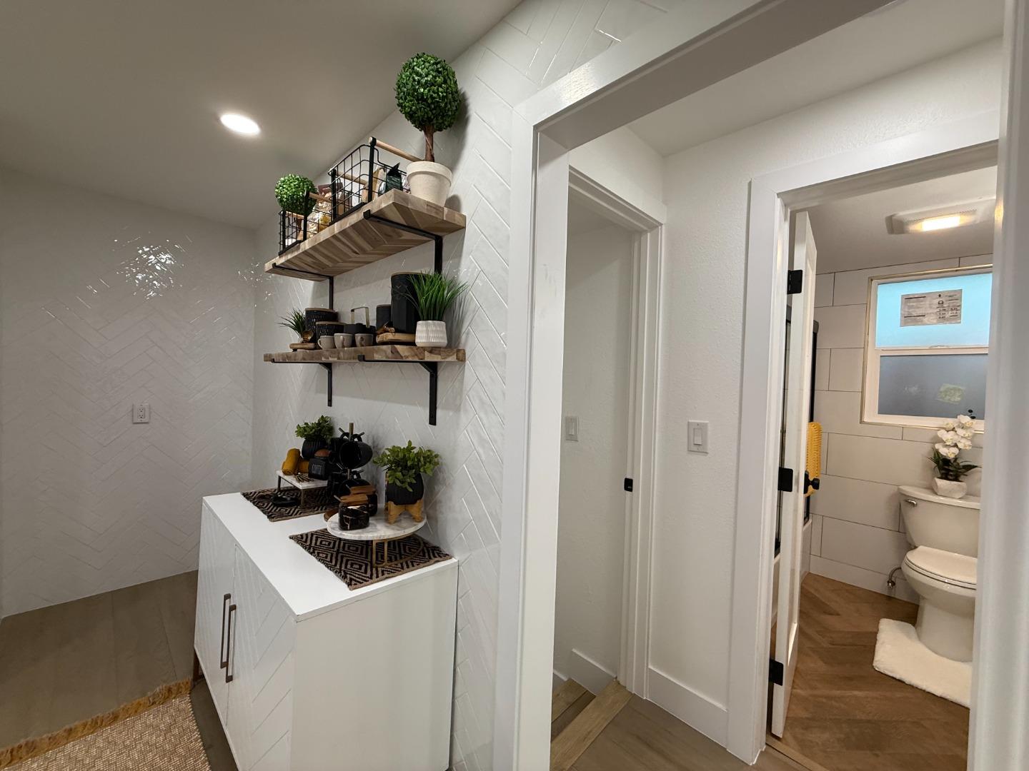 Detail Gallery Image 15 of 39 For 684 David Ave, Monterey,  CA 93940 - 4 Beds | 2 Baths