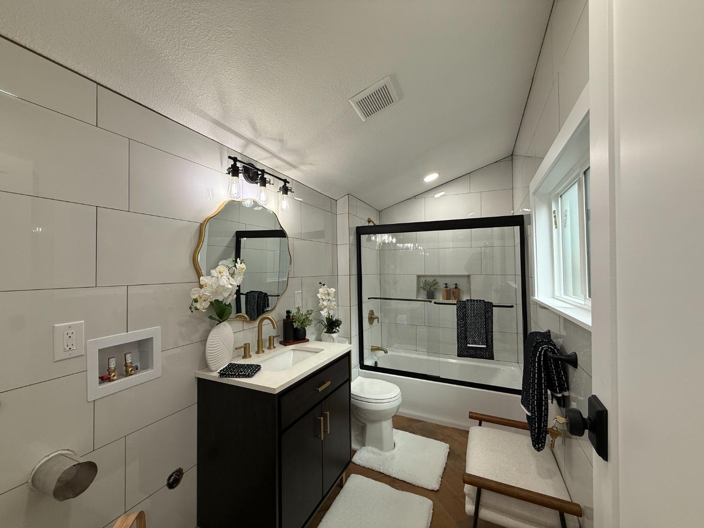 Detail Gallery Image 32 of 39 For 684 David Ave, Monterey,  CA 93940 - 4 Beds | 2 Baths