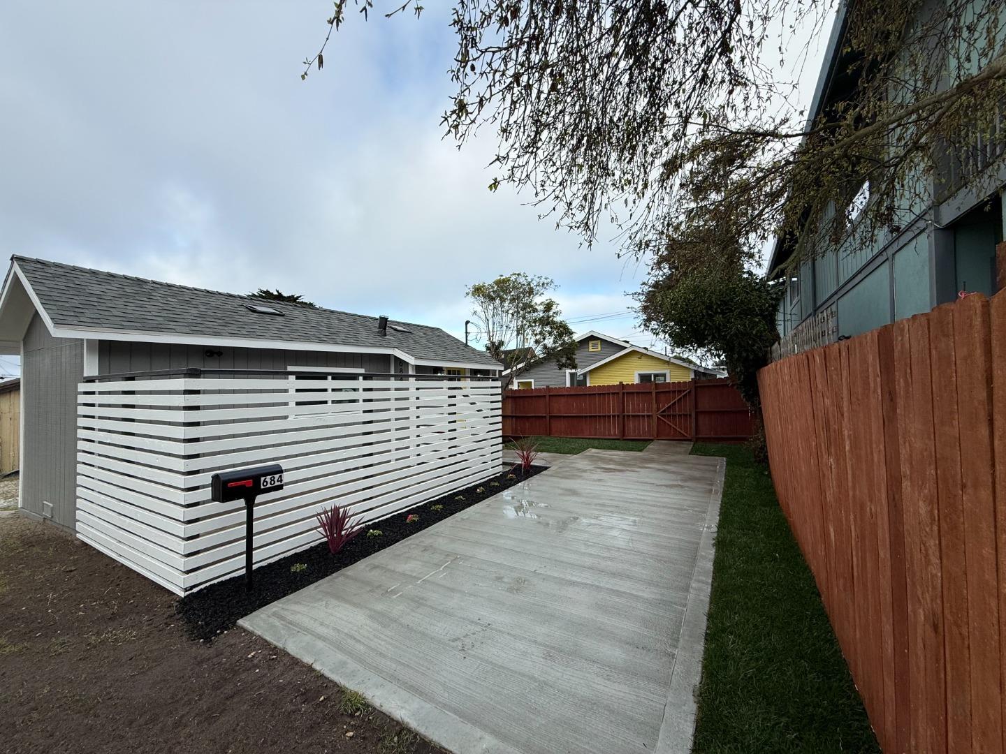 Detail Gallery Image 38 of 39 For 684 David Ave, Monterey,  CA 93940 - 4 Beds | 2 Baths