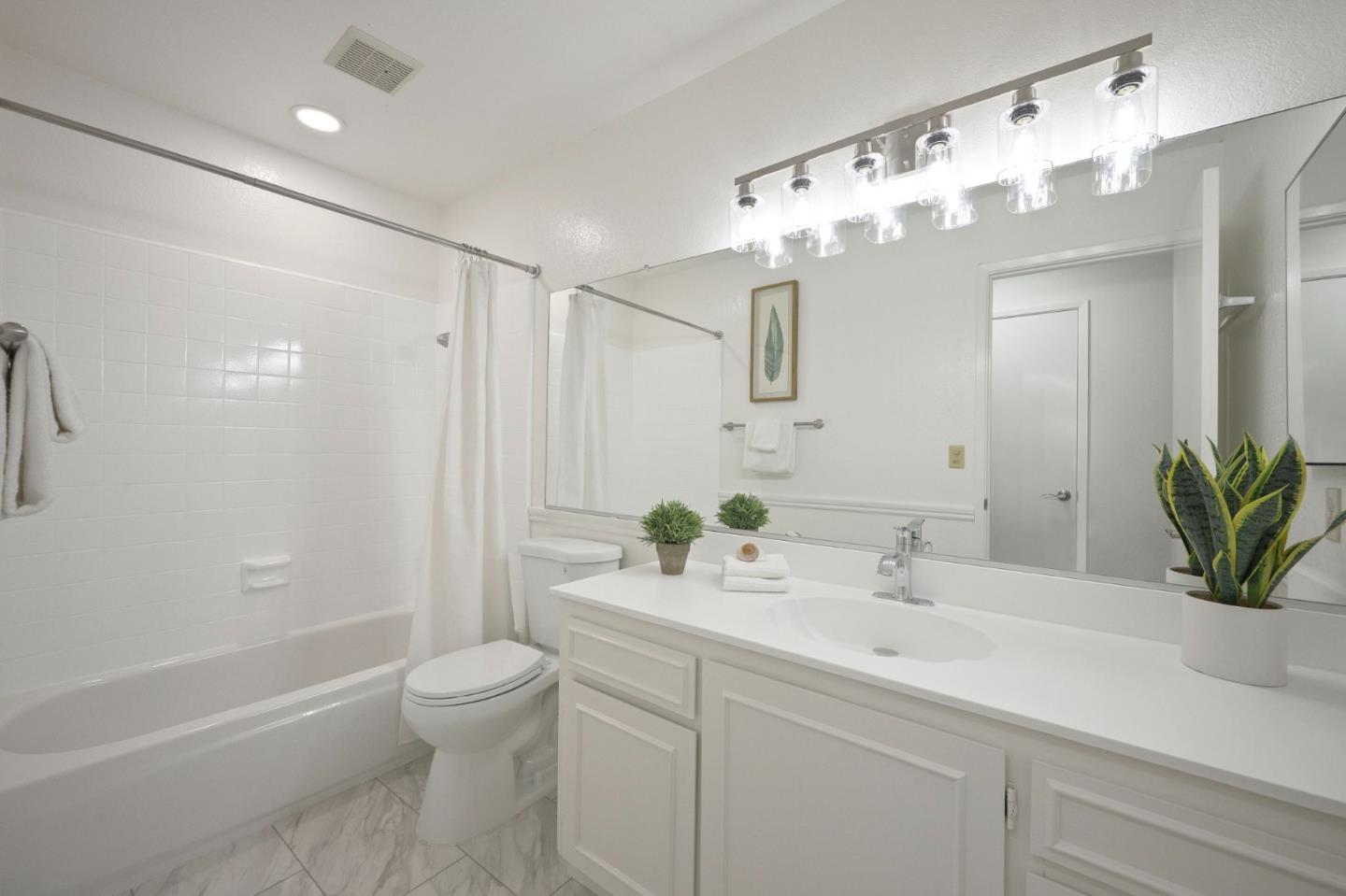 Detail Gallery Image 20 of 36 For 221 Drakes Bay Ave, Los Gatos,  CA 95032 - 3 Beds | 2 Baths