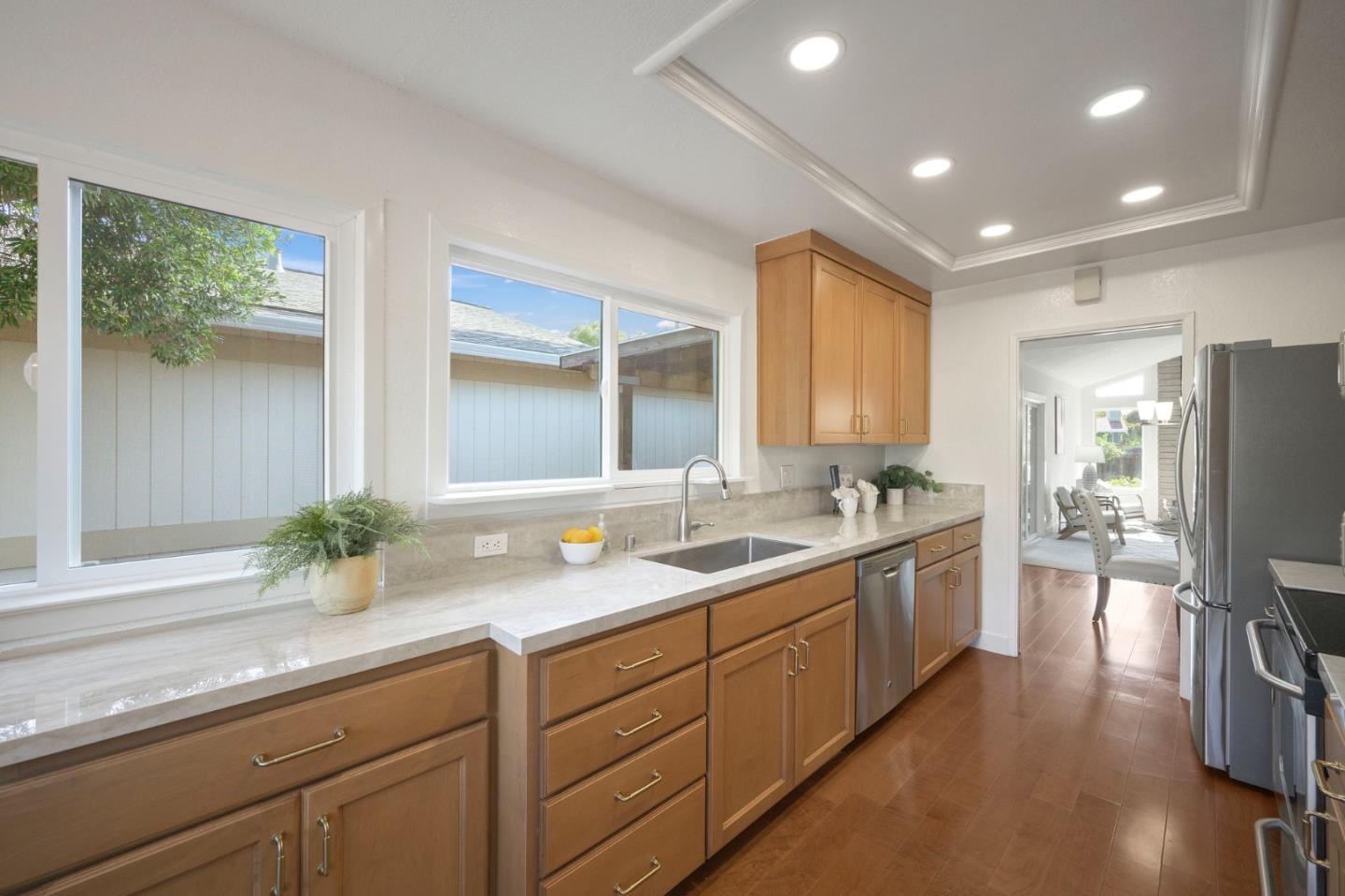 Detail Gallery Image 7 of 36 For 221 Drakes Bay Ave, Los Gatos,  CA 95032 - 3 Beds | 2 Baths
