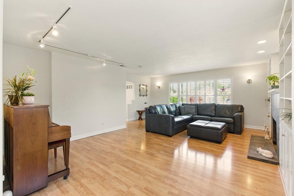 Detail Gallery Image 10 of 51 For 843 S Genevieve Ln, San Jose,  CA 95128 - 3 Beds | 2 Baths