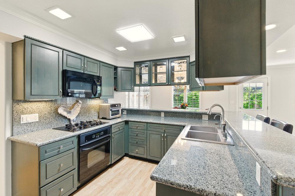 Detail Gallery Image 14 of 51 For 843 S Genevieve Ln, San Jose,  CA 95128 - 3 Beds | 2 Baths