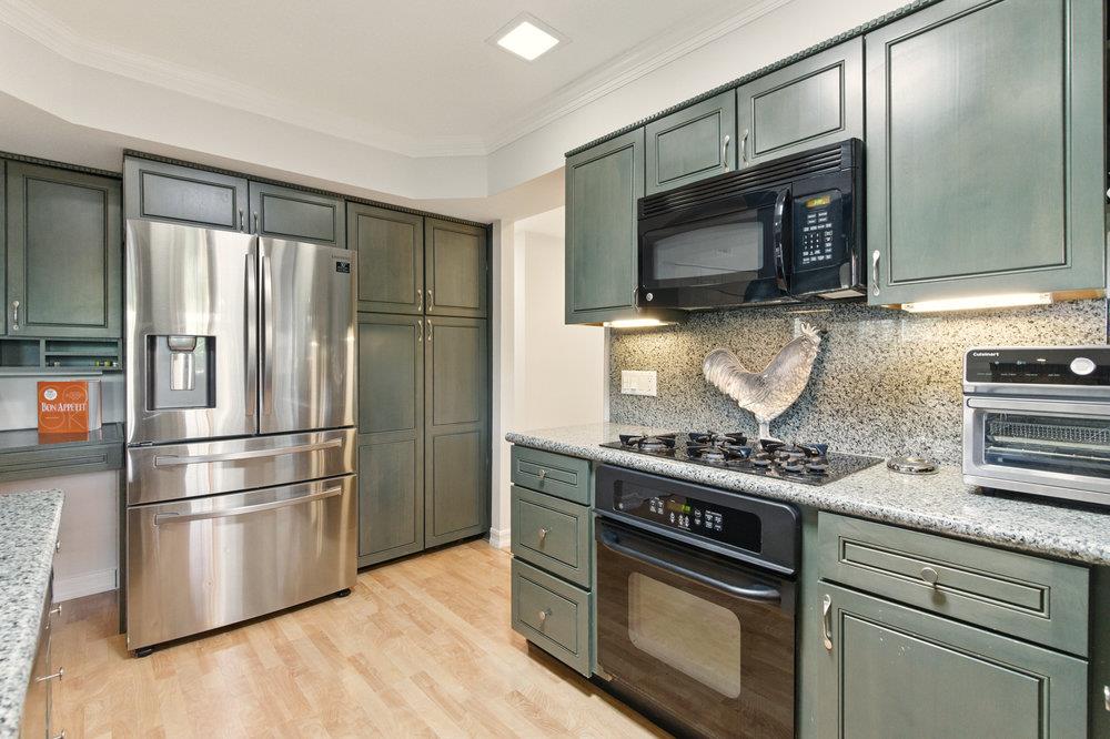 Detail Gallery Image 16 of 51 For 843 S Genevieve Ln, San Jose,  CA 95128 - 3 Beds | 2 Baths