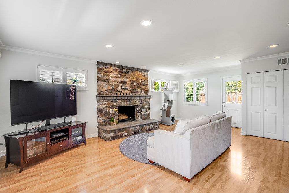 Detail Gallery Image 19 of 51 For 843 S Genevieve Ln, San Jose,  CA 95128 - 3 Beds | 2 Baths