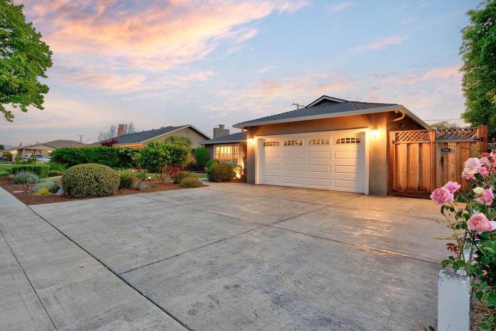 Detail Gallery Image 3 of 51 For 843 S Genevieve Ln, San Jose,  CA 95128 - 3 Beds | 2 Baths