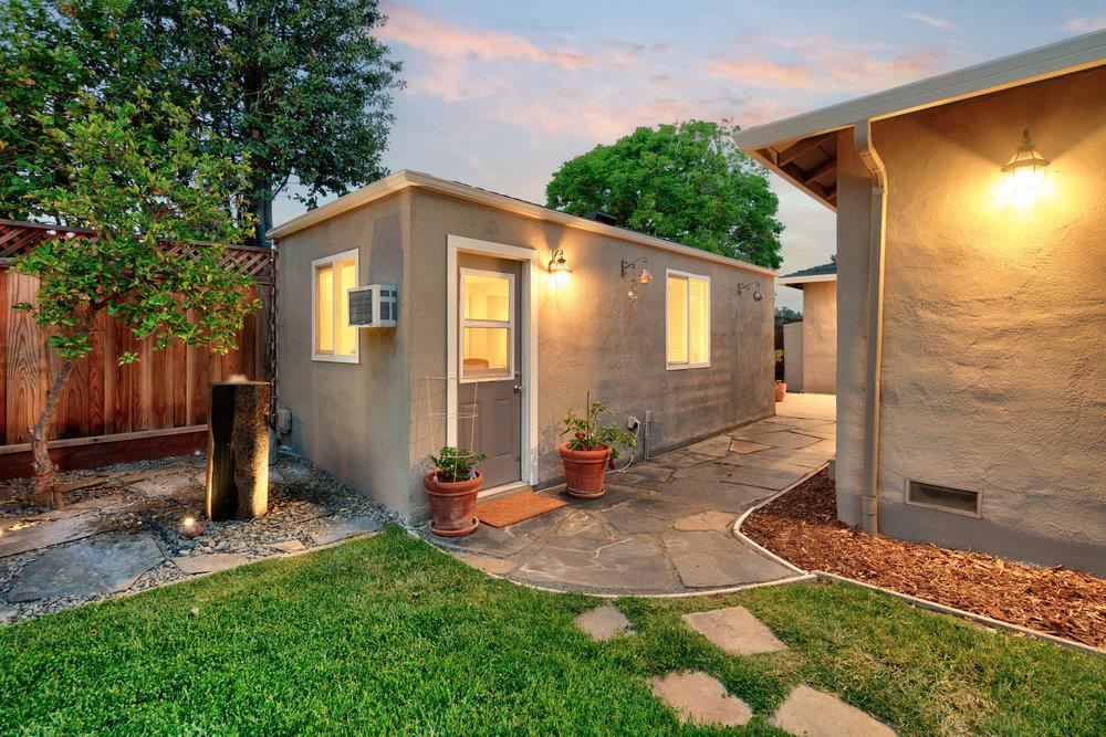 Detail Gallery Image 33 of 51 For 843 S Genevieve Ln, San Jose,  CA 95128 - 3 Beds | 2 Baths