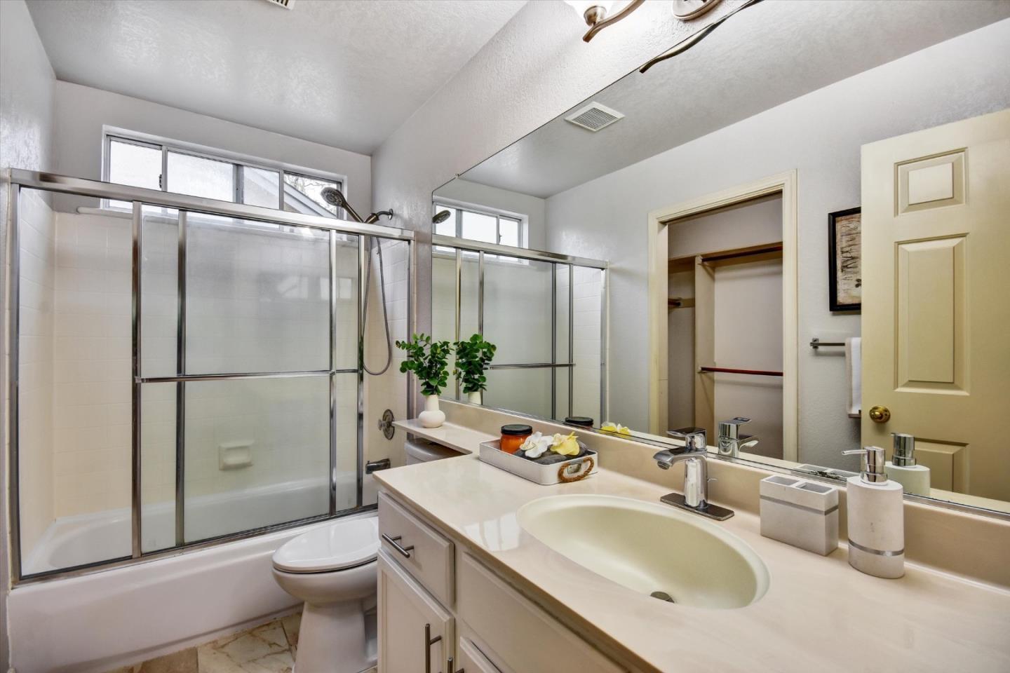 Detail Gallery Image 23 of 37 For 1086 Summerplace Dr, San Jose,  CA 95122 - 2 Beds | 2 Baths