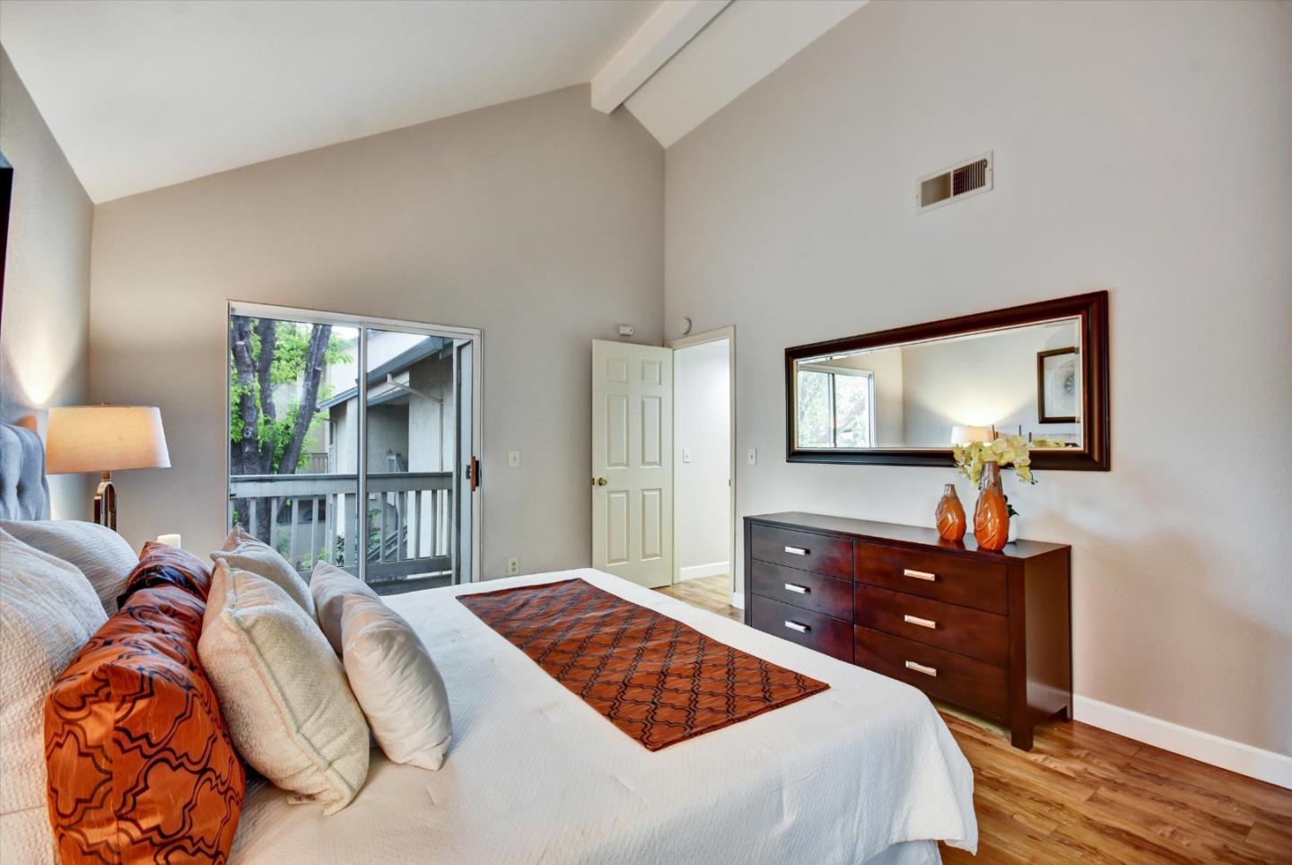 Detail Gallery Image 29 of 37 For 1086 Summerplace Dr, San Jose,  CA 95122 - 2 Beds | 2 Baths